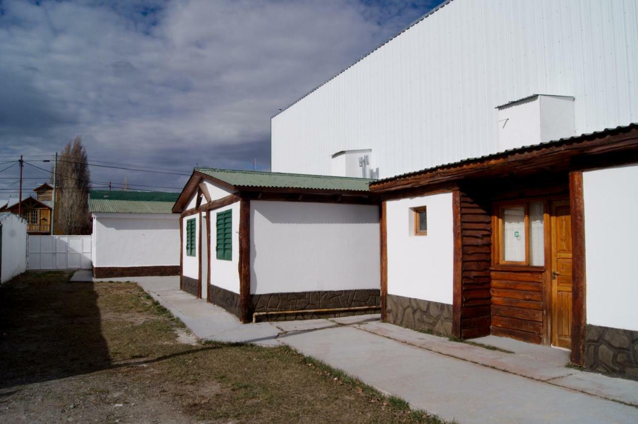 Pinito'S Hostel El Calafate Exterior foto